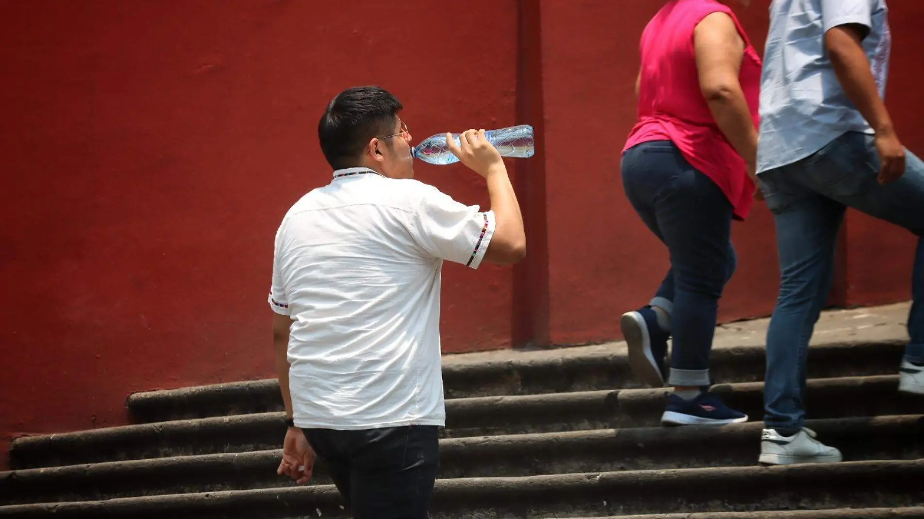 Calor | Golpe de calor | Altas temperaturas | Hidratación